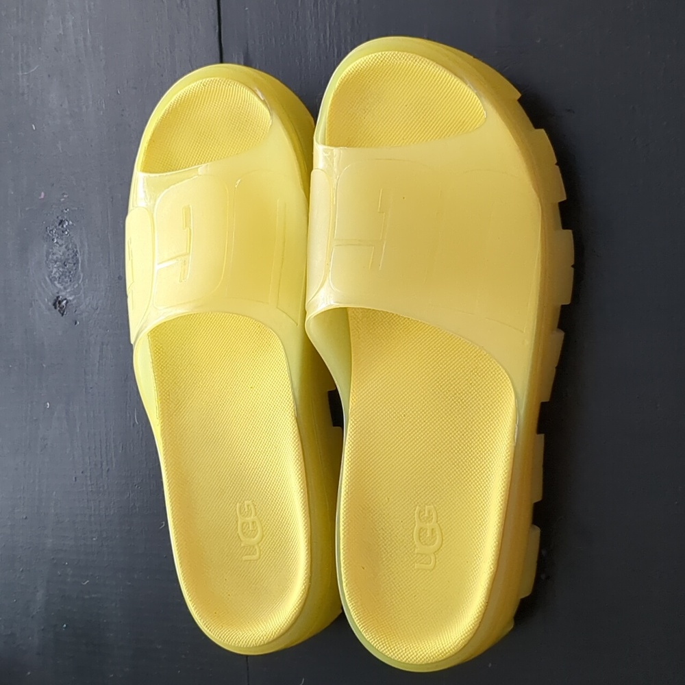 UGG Jelly Platform Sandals size 6 EUC